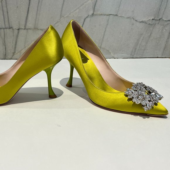 Roger Vivier Chartreuse, Satin and Crystal Pumps, size 37 - Picture 3 of 7